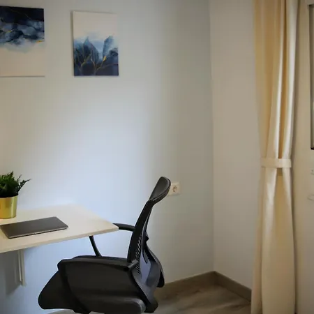 Charming - Relax & Work Apartment